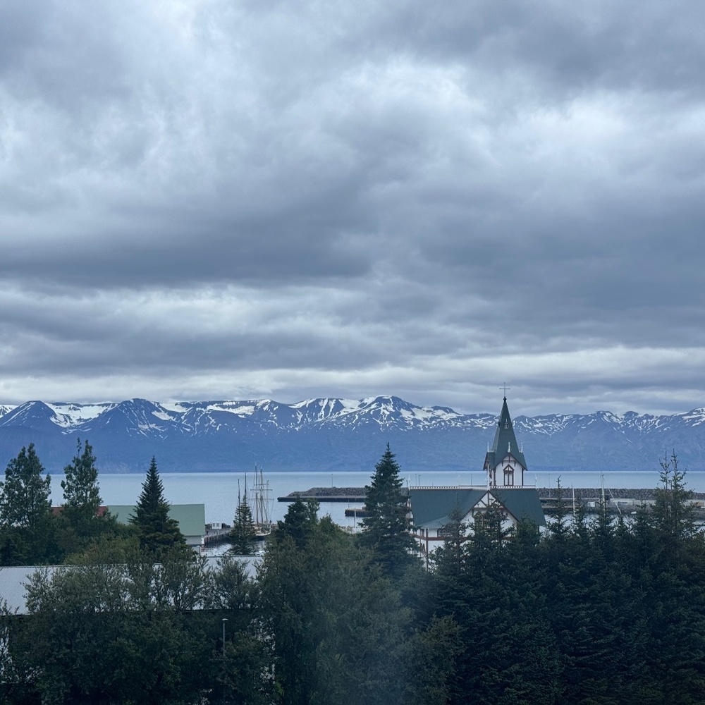 Meet your Posher, Small Saint